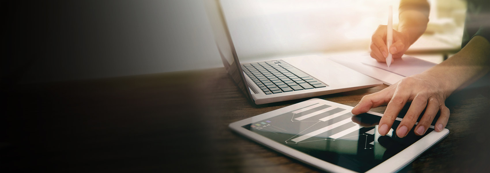 Content marketer drafting plan through native content metrics